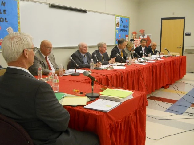 SCHOOL COMMITTEE 001