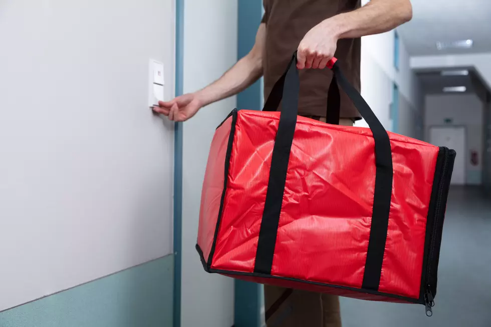 Should Food Delivery Drivers Bring Orders to Your Apartment Door?