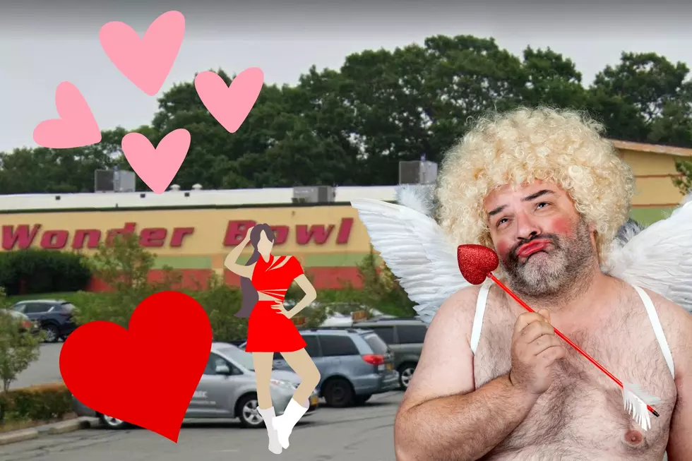 New Bedford ‘Missed Connection’ Seeks ‘Lady in Red at Wonder Bowl’