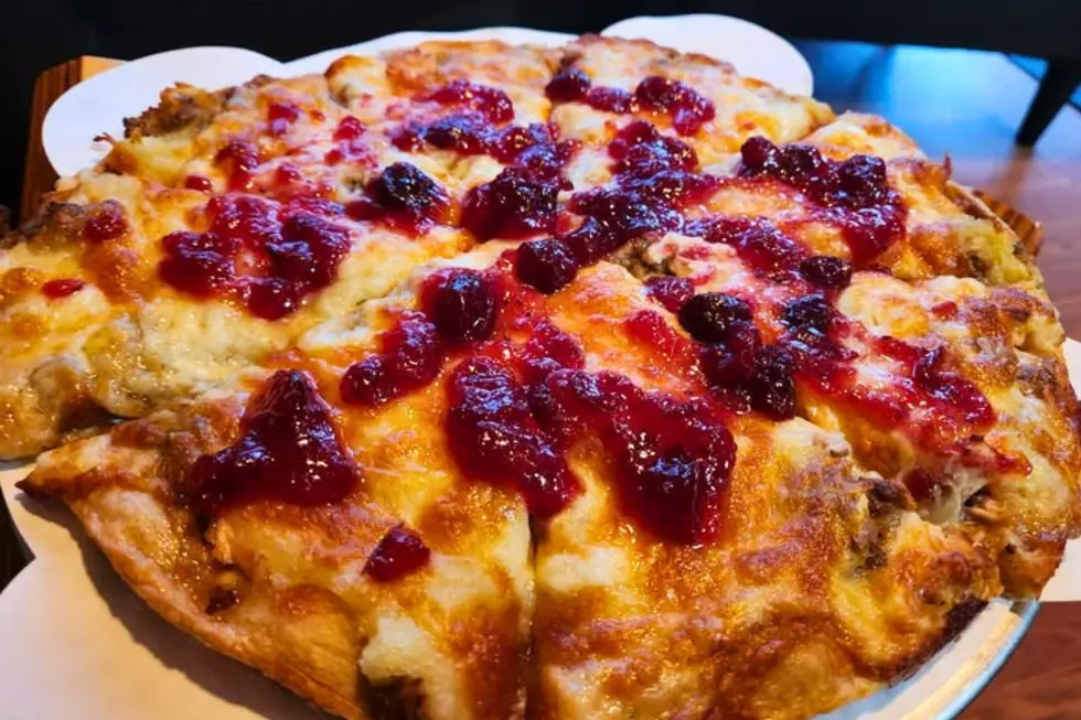 Fairhaven’s Nook Brings Back the Ultimate Thanksgiving Pizza