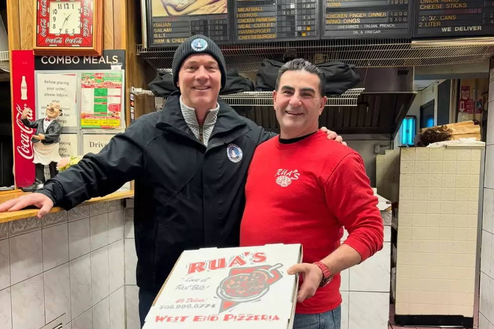 New Bedford Pizza Shop Feeds Snowplow Crews During Brutal Storm
